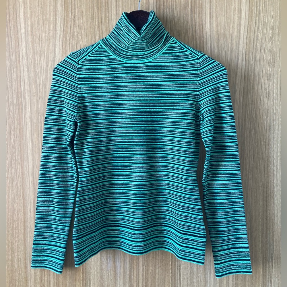 🍁JoosTricot Stripe Turtleneck